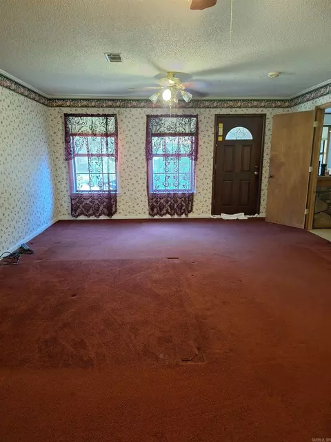 Living - 7001 Gibbins Rd, Pine Bluff, AR 71603 photo 5 of 5