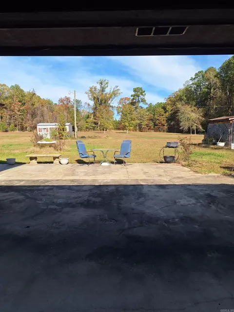 Exterior - 7001 Gibbins Rd, Pine Bluff, AR 71603 photo 7 of 8