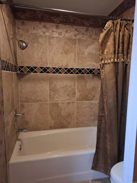 Bath - 7001 Gibbins Rd, Pine Bluff, AR 71603 photo 2 of 5