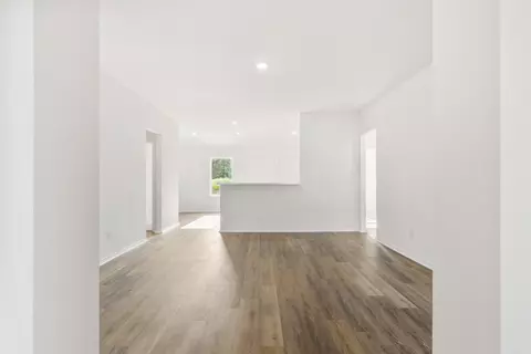 Living - 150 Leruss Blvd, Cabot, AR 72023 photo 3 of 5
