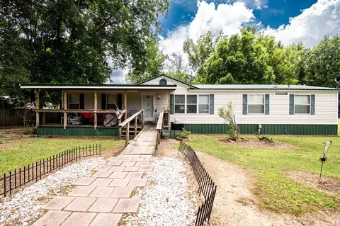 Exterior - 1509 W Pine St, Warren, AR 71671 photo 1 of 6