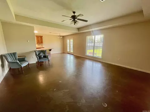 67 E Main St, Greenbrier, AR 72058 photo 7