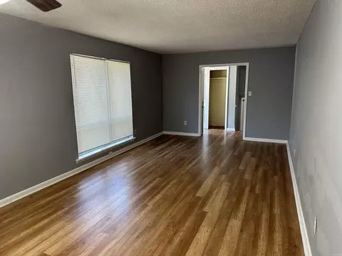 711 Bel Aire Cir, Benton, AR 72015 photo 4
