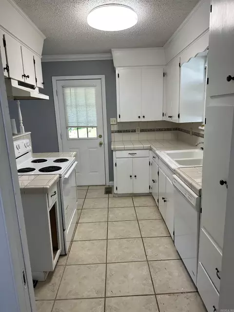 711 Bel Aire Cir, Benton, AR 72015 photo 6