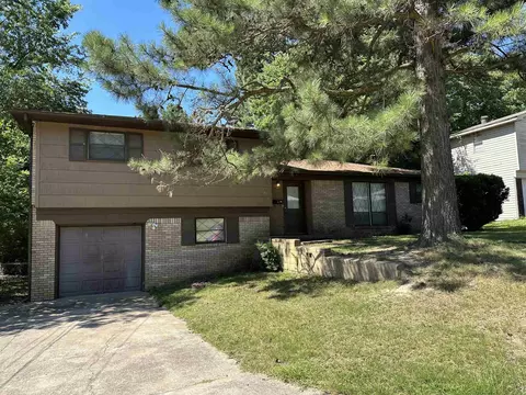711 Bel Aire Cir, Benton, AR 72015 photo 1