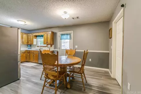 Dining - 17 Panther Cv, Cabot, AR 72023 photo 1 of 2