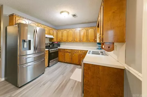 Kitchen - 17 Panther Cv, Cabot, AR 72023 photo 1 of 6