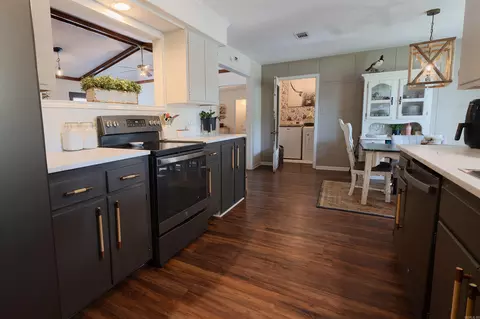 Kitchen - 507 Robin Rd, White Hall, AR 71602 photo 1 of 2