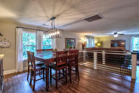 Dining - 10820 Goodwin Rd, Benton, AR 72019 photo 3 of 7