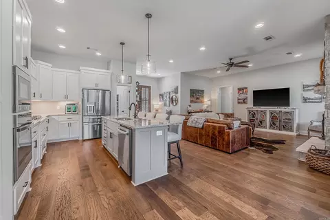 Kitchen - 10593 Hinds Rd, Benton, AR 72019 photo 5 of 5