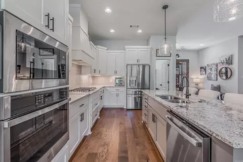 Kitchen - 10593 Hinds Rd, Benton, AR 72019 photo 4 of 5
