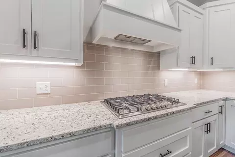 Kitchen - 10593 Hinds Rd, Benton, AR 72019 photo 2 of 5