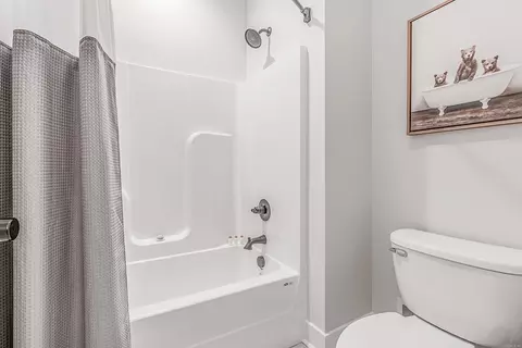 Bath - 10593 Hinds Rd, Benton, AR 72019 photo 6 of 6