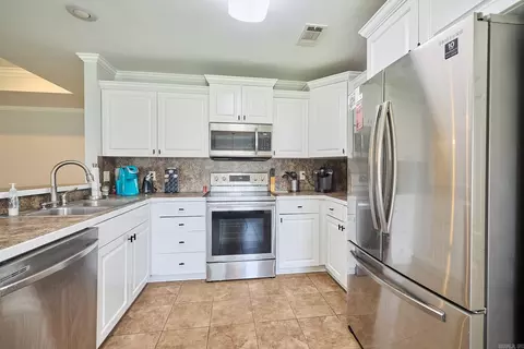 302 Queen Elizabeth Dr, Haskell, AR 72015 photo 10
