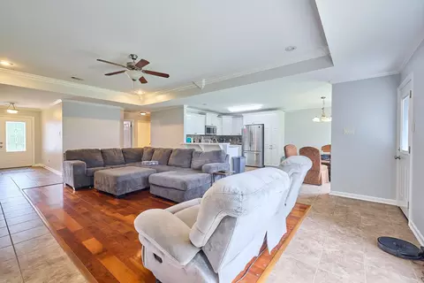 302 Queen Elizabeth Dr, Haskell, AR 72015 photo 6