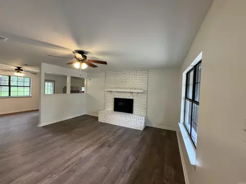 2611 Janet, Benton, AR 72015 photo 3