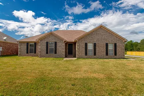 16 Eaglebrook Dr, Conway, AR 72032 photo 1