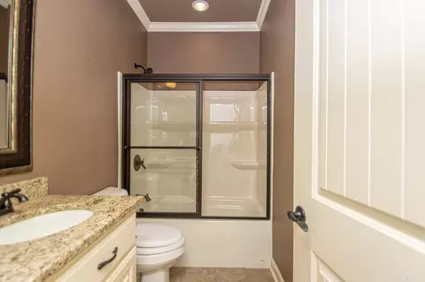 Bath - 820 Raney Rd, Benton, AR 72019 photo 1 of 8