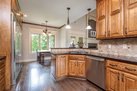 Kitchen - 820 Raney Rd, Benton, AR 72019 photo 3 of 5