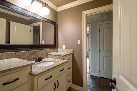 Bath - 820 Raney Rd, Benton, AR 72019 photo 7 of 8