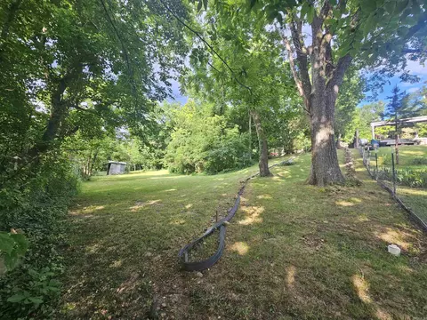 611 Walnut St, Leslie, AR 72645 photo 9
