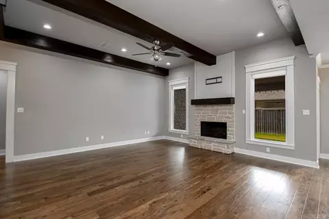 Living - 2230 Abigail Dr, Bryant, AR 72019 photo 4 of 5