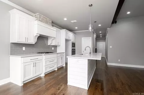 Kitchen - 2230 Abigail Dr, Bryant, AR 72019 photo 6 of 8
