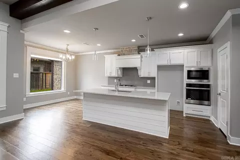 Kitchen - 2230 Abigail Dr, Bryant, AR 72019 photo 3 of 8