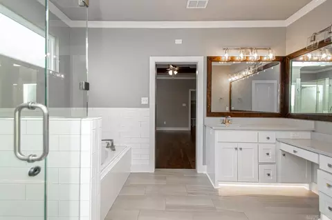Bath - 2230 Abigail Dr, Bryant, AR 72019 photo 1 of 4