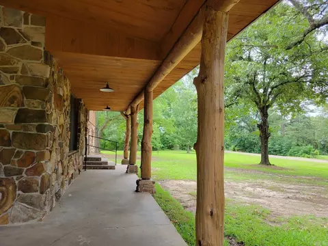 447 Crosstrails Rd, De Queen, AR 71832 photo 3