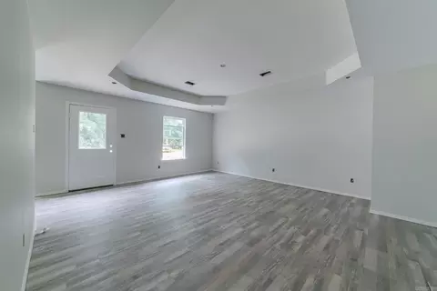Living - 509 E Mississippi St, Beebe, AR 72012 photo 1 of 5