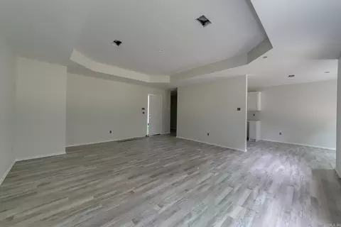 Living - 509 E Mississippi St, Beebe, AR 72012 photo 3 of 5