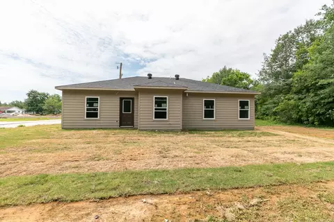 Exterior - 509 E Mississippi St, Beebe, AR 72012 photo 2 of 3