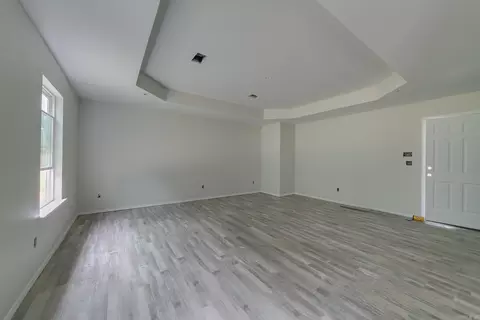 Living - 509 E Mississippi St, Beebe, AR 72012 photo 4 of 5