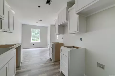 Entry Way - 509 E Mississippi St, Beebe, AR 72012 photo 6 of 6