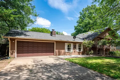 Exterior - 1908 Berry Place Dr, Conway, AR 72032 photo 1 of 7