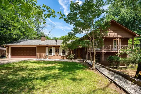 Exterior - 1908 Berry Place Dr, Conway, AR 72032 photo 2 of 7