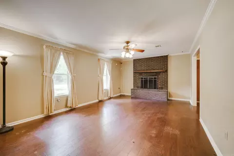 Living - 1908 Berry Place Dr, Conway, AR 72032 photo 1 of 6