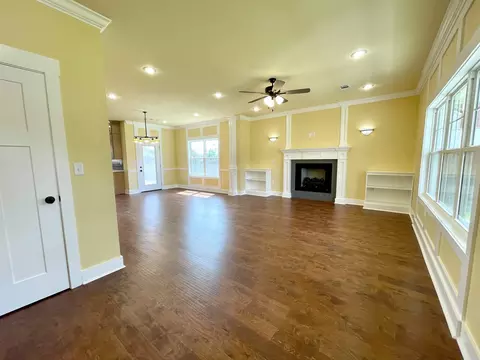 627 W Main St, Trumann, AR 72472 photo 4