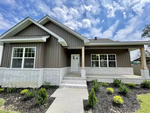 627 W Main St, Trumann, AR 72472 photo 2