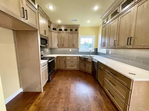 627 W Main St, Trumann, AR 72472 photo 9
