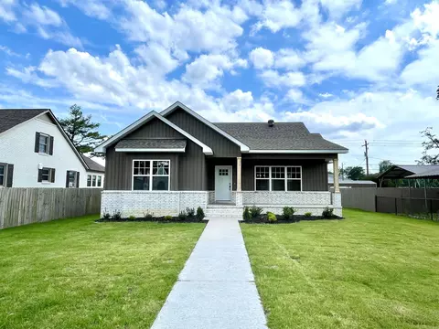 627 W Main St, Trumann, AR 72472 photo 1