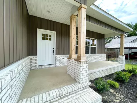 627 W Main St, Trumann, AR 72472 photo 3
