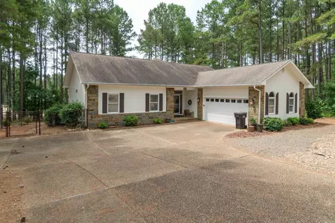 28 Victoria Ln, Hot Springs Village, AR 71909