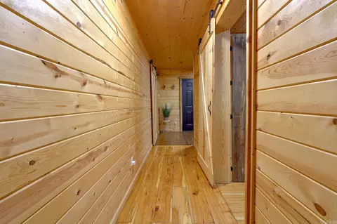 Entry Way - 115 Evergreen Ln, Marcella, AR 72555 photo 2 of 3