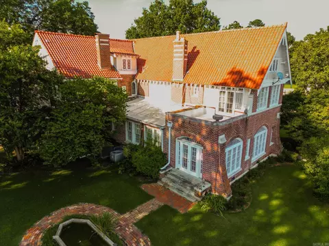 326 S Main St, Warren, AR 71671 photo 9