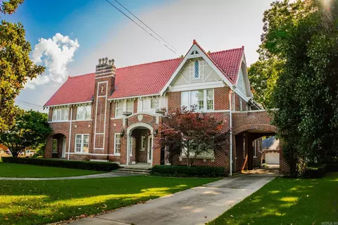 326 S Main St, Warren, AR 71671 photo 1