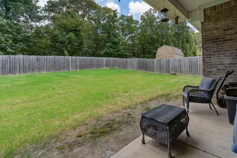 Exterior - 908 Dawsons Pointe Ave, Bryant, AR 72022 photo 2 of 6