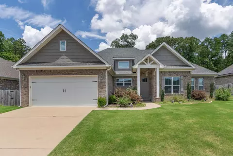 Exterior - 908 Dawsons Pointe Ave, Bryant, AR 72022 photo 1 of 6