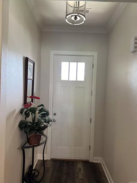 Entry Way - 908 Dawsons Pointe Ave, Bryant, AR 72022 photo 1 of 3